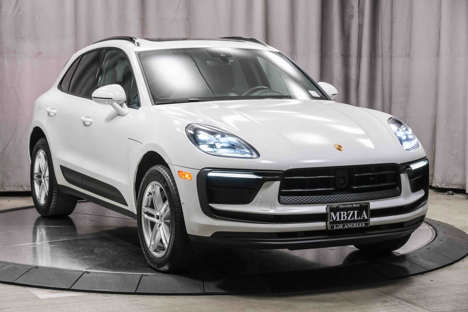 Used 2023 Porsche Macan AWD/4WD image 5
