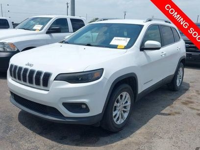Used 2019 Jeep Cherokee Latitude w/ Popular Appearance Group