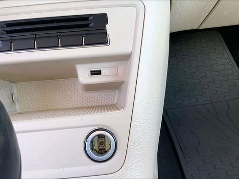 Used 2016 Volkswagen Tiguan S image 31