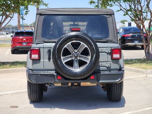 Used 2023 Jeep Wrangler Unlimited Sahara w/ Cold Weather Group AWD/4WD image 13