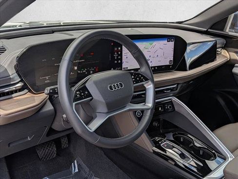 Certified 2025 Audi Q5 Premium w/ Convenience Package AWD/4WD image 10