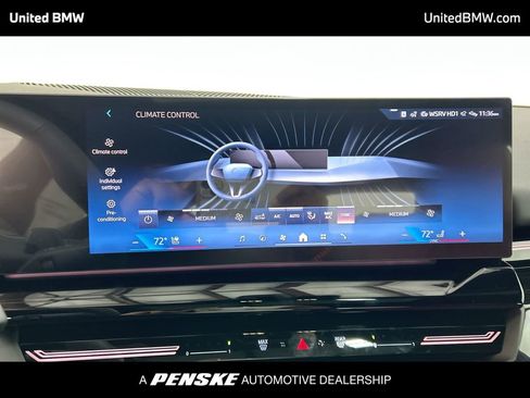 Used 2026 BMW 530i w/ Premium Package RWD image 19