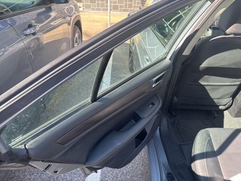 Used 2016 Subaru Legacy 2.5i Limited image 22