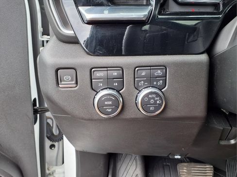 Used 2024 GMC Sierra 1500 Elevation w/ Elevation Premium Package AWD/4WD image 25