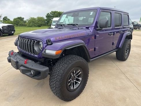 Used 2026 Jeep Wrangler Unlimited Rubicon AWD/4WD image 3