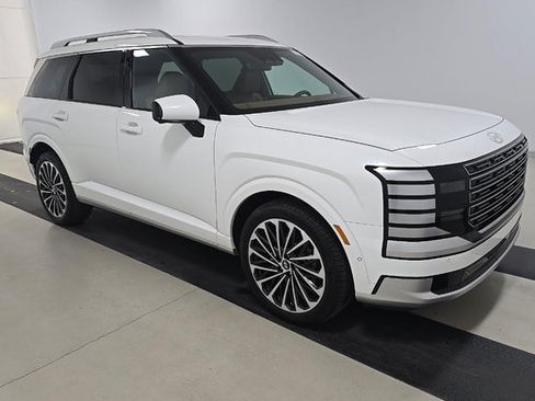 Used 2026 Hyundai Palisade Calligraphy AWD/4WD image 2