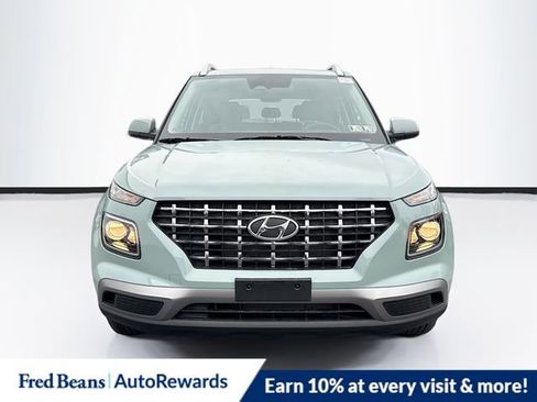 New 2025 Hyundai Venue SEL image 2