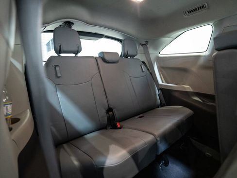 Used 2024 Toyota Sienna XLE image 35