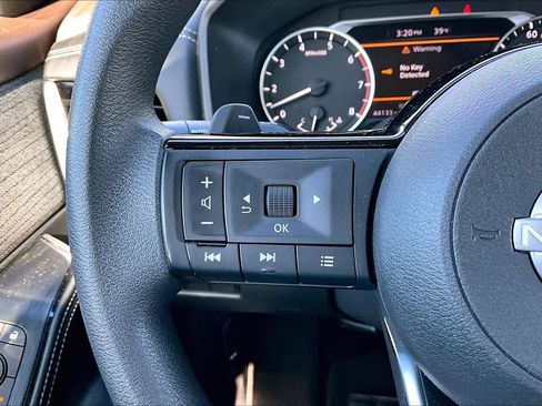 Certified 2022 Nissan Rogue SV image 22