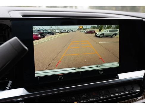 Used 2024 GMC Sierra 1500 Elevation image 21