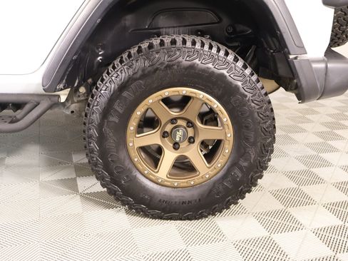 Used 2021 Jeep Wrangler Unlimited Rubicon AWD/4WD image 17