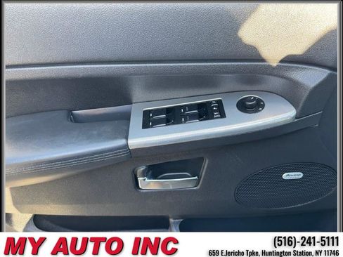 Used 2010 Jeep Grand Cherokee Laredo image 25