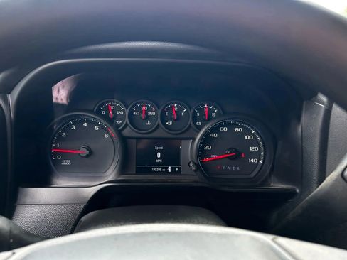 Used 2020 Chevrolet Silverado 1500 Custom w/ Trailering Package image 16