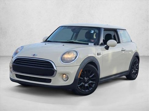 Used 2018 MINI Cooper 2-Door Hardtop image 1