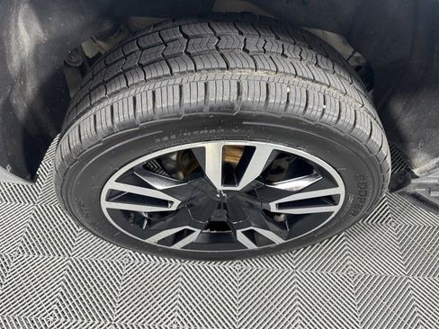 Used 2018 Chevrolet Tahoe Premier image 11