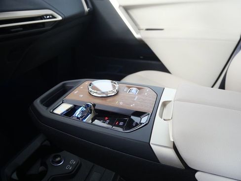 Used 2024 BMW iX xDrive50 w/ Premium Package image 24