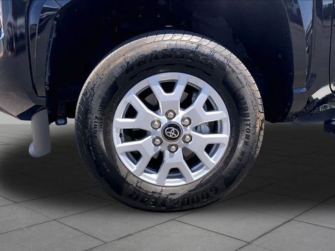 Used 2025 Toyota Tacoma SR5 RWD image 11