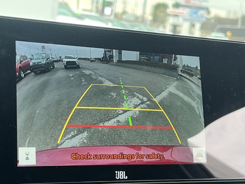 Certified 2024 Toyota Venza XLE image 36