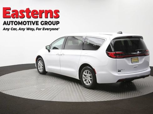 Used 2024 Chrysler Pacifica Touring-L FWD image 65