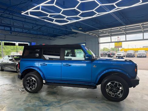Used 2021 Ford Bronco Outer Banks AWD/4WD image 10