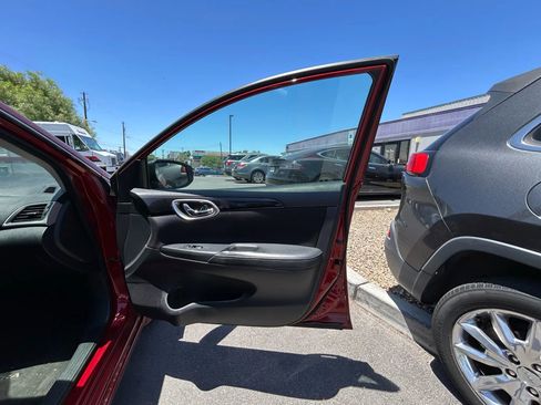 Used 2019 Nissan Sentra SV image 12