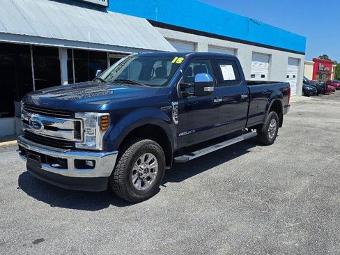 Used 2018 Ford F250 XLT w/ XLT Premium Package AWD/4WD image 2