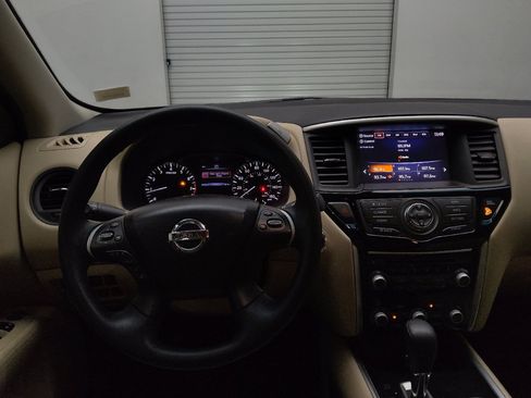 Used 2017 Nissan Pathfinder S FWD image 22