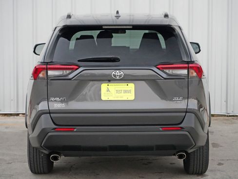 Used 2022 Toyota RAV4 XLE image 45