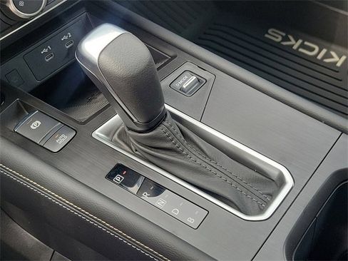 New 2025 Nissan Kicks SV image 14
