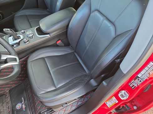 Used 2020 Alfa Romeo Stelvio Ti w/ Nero Edizione image 13