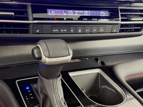 Used 2025 Toyota Sienna XSE AWD/4WD image 20