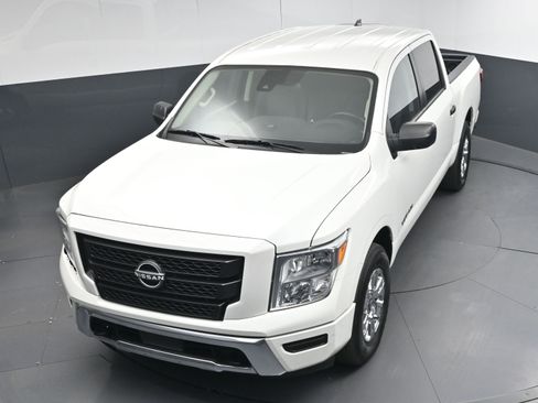 Used 2024 Nissan Titan SV w/ Accessory Utility Package image 30