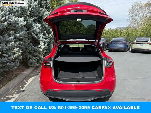 Used 2023 Tesla Model Y Performance image 33