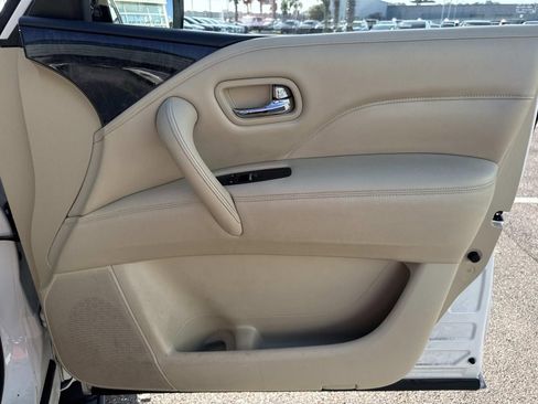 Used 2021 INFINITI QX80 Luxe w/ All-Season Package image 17