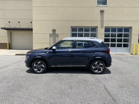 New 2026 Hyundai Venue SEL FWD image 4