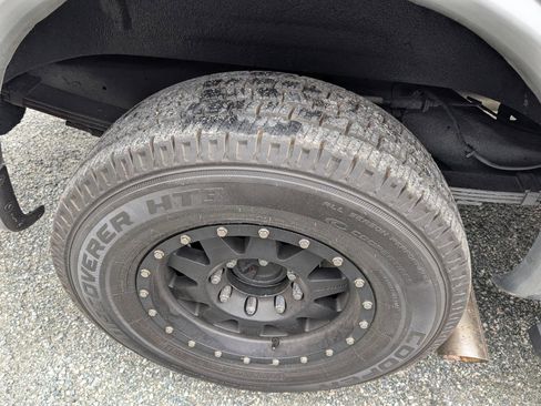 Used 2011 Chevrolet Express 2500 LS RWD image 7