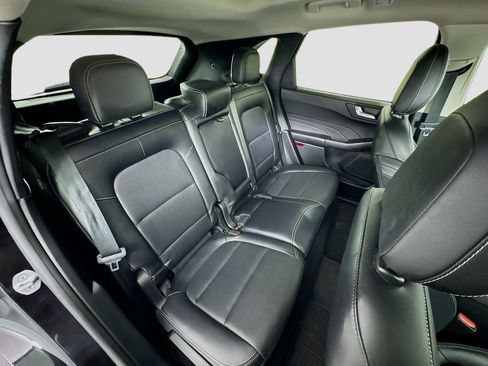 Used 2021 Ford Escape Titanium image 30