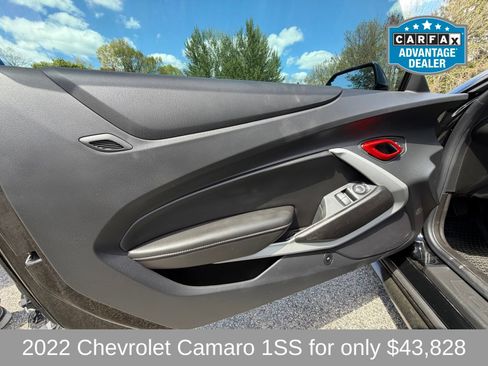 Used 2022 Chevrolet Camaro SS RWD image 9