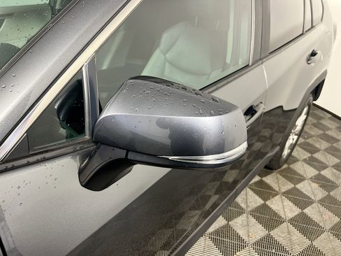 Used 2020 Toyota RAV4 XLE Premium image 12