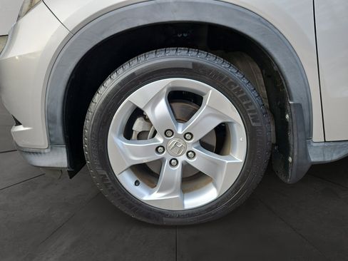 Used 2016 Honda HR-V LX image 14