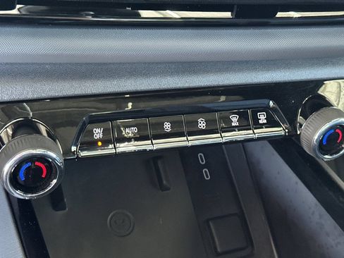 Used 2025 Chevrolet Silverado EV RST AWD/4WD image 29