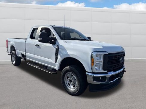 Used 2023 Ford F350 XL w/ FX4 Off-Road Package AWD/4WD image 8