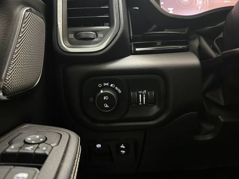 Used 2025 RAM 1500 Laramie w/ Night Edition AWD/4WD image 19