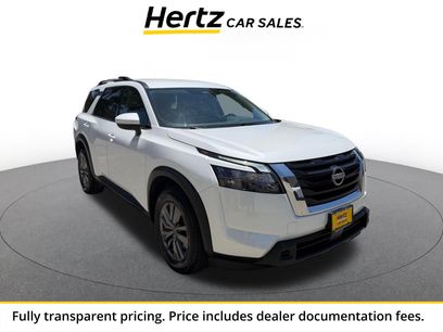 Used 2025 Nissan Pathfinder SV