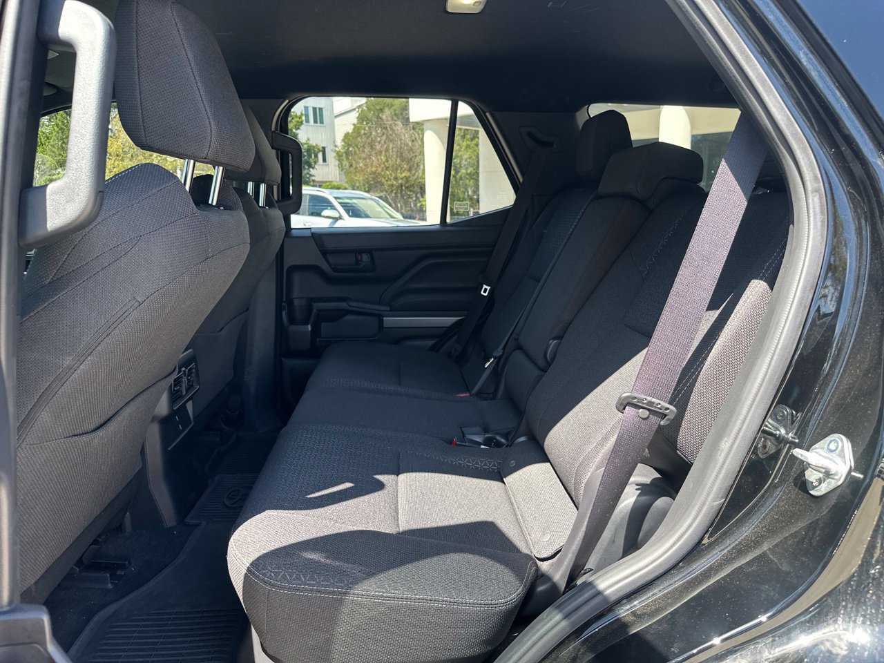 Used 2025 Toyota 4Runner SR5 AWD/4WD image 23