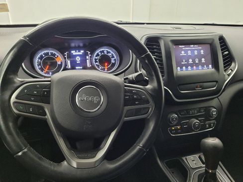 Used 2019 Jeep Cherokee Latitude Plus image 22