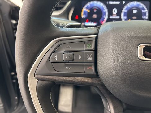 New 2025 Jeep Grand Cherokee Limited image 14