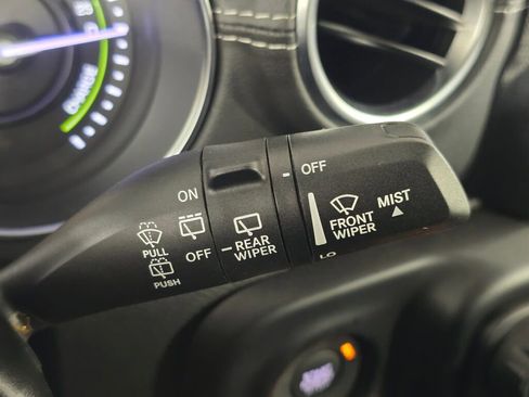 Used 2021 Jeep Wrangler Unlimited Sahara image 29