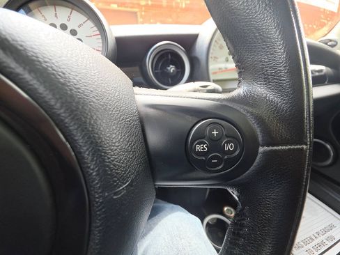Used 2011 MINI Cooper Hardtop FWD image 29