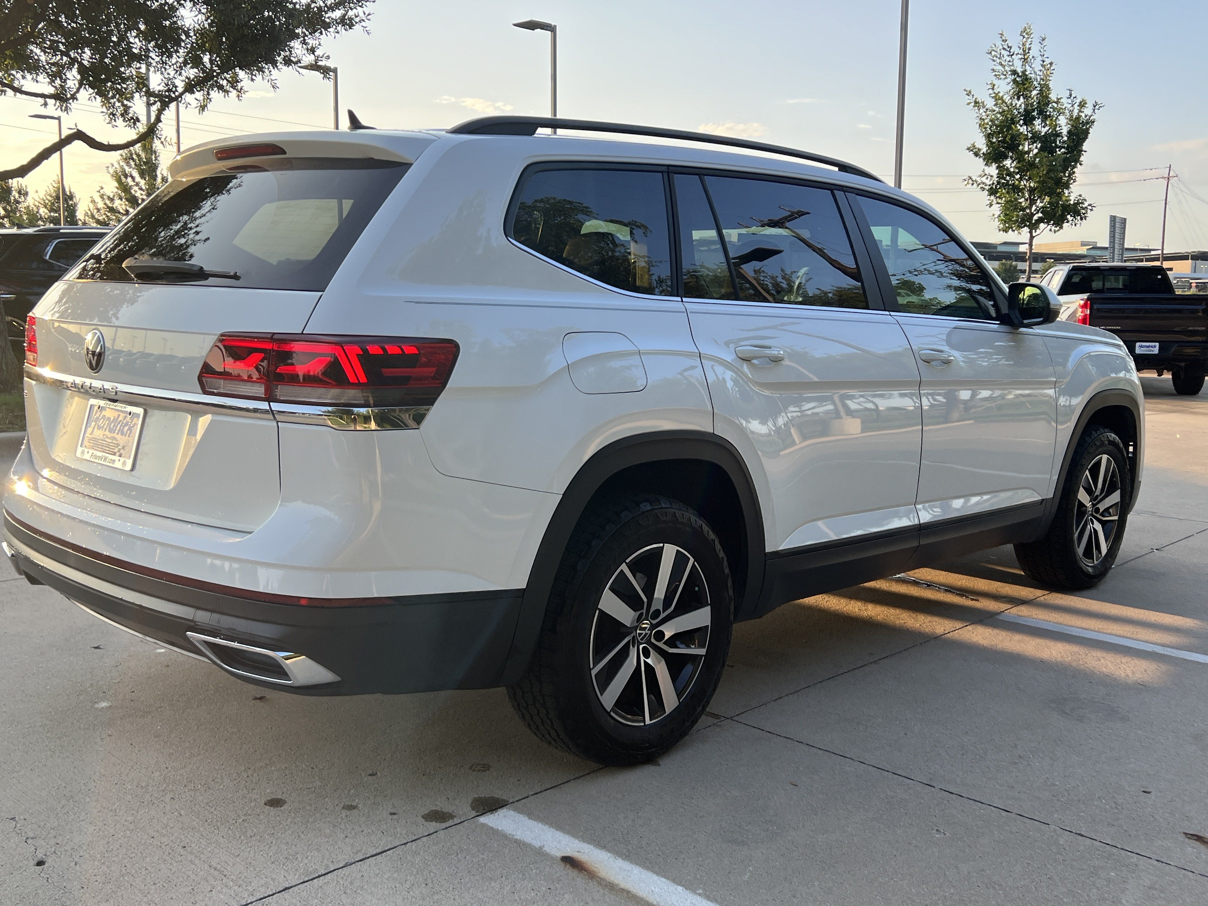 Used 2022 Volkswagen Atlas SE FWD image 9